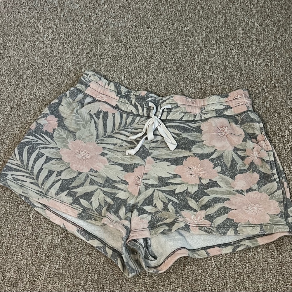 Tropical shorts, very stretchy
